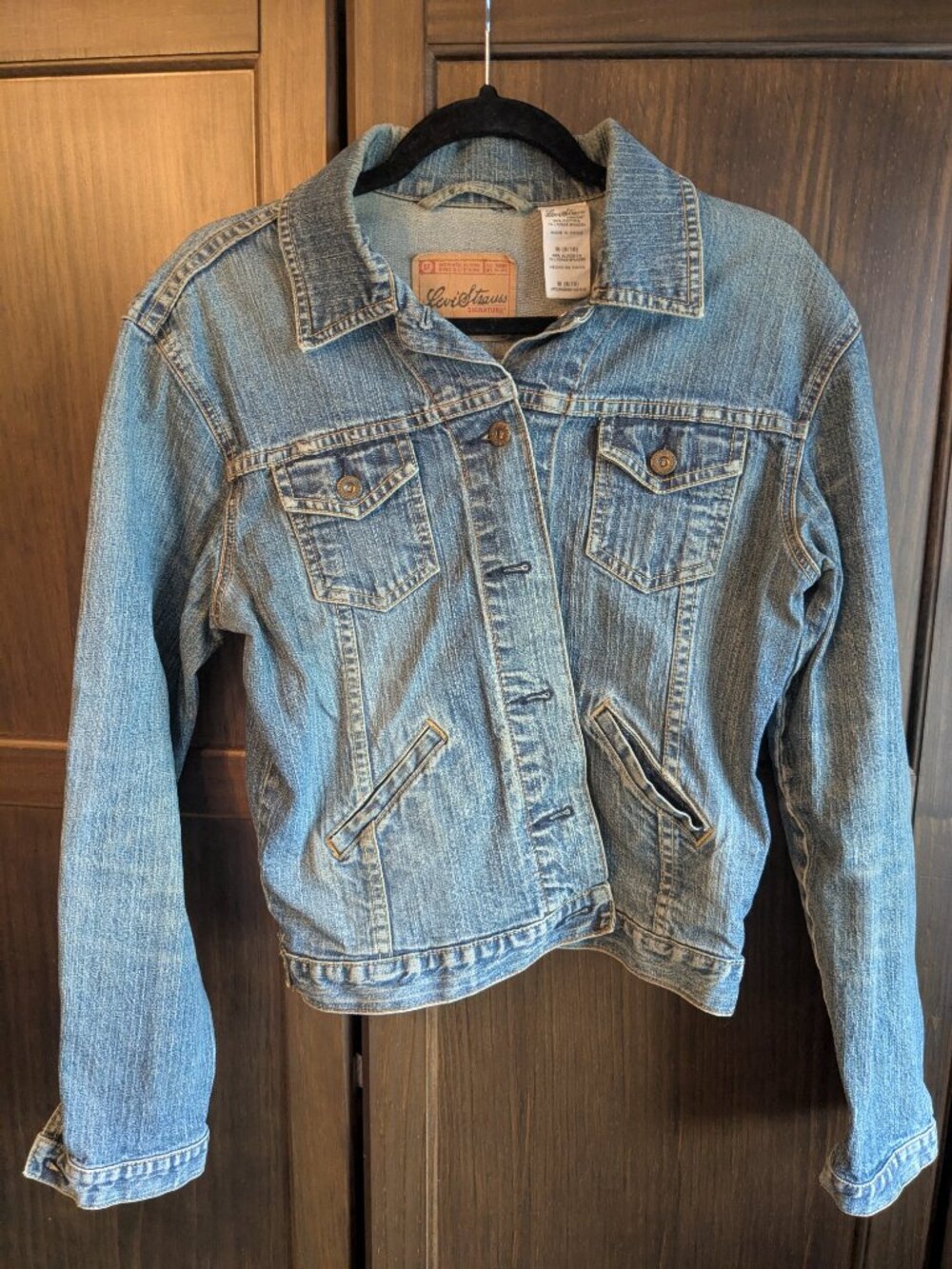 Levi Strauss & Co: Signature Jean Jacket - Womens Size M (8/10)